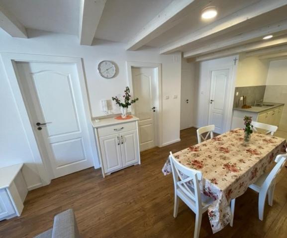 Apartment Concetta Cres Exteriör bild
